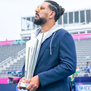 T20 World Cup: Yuvraj Steals The Show