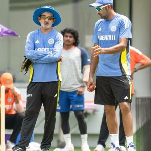 India's spin dilemma: Will they play three pacers?