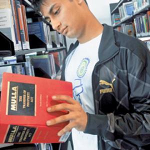 Smart tips to crack law entrance exams