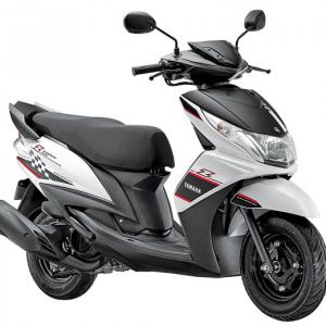 Z ray best sale scooty price