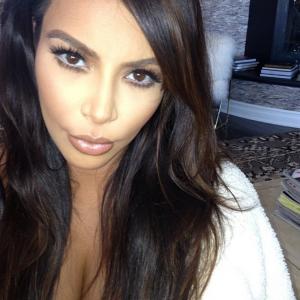 Kim Kardashian's selfie tips and more glamour news