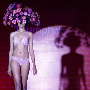 IMAGES: Lingerie bombshells SIZZLE on the Indian ramp! - Rediff.com
