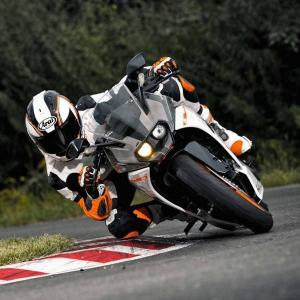 RC 200 and RC 390: KTM's spanking new bikes!