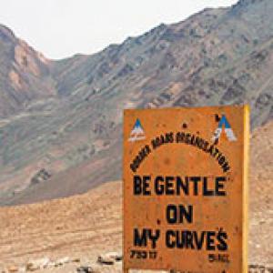 15 interesting road signs from India