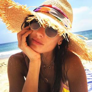 OMG! Is this Alessandra's most glam beach vacation ever?