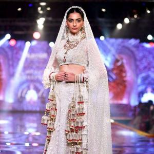 Sonam turns bride for Abu Jani & Sandeep Khosla
