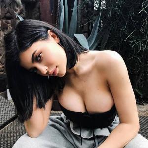 Kylie Jenner tops 2018 Instagram rich list