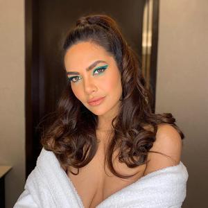 Esha Gupta rocks nude lips, green eye makeup