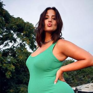 Hot mama! Ashley Graham shows off her pregnancy style