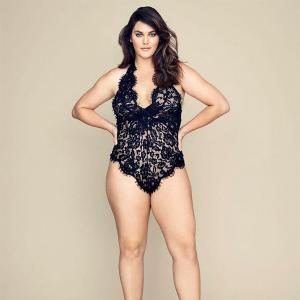 Curvy yet sexy! Meet plus-size lingerie model Ali Tate
