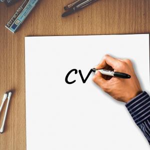 8 simple tips to write your first CV