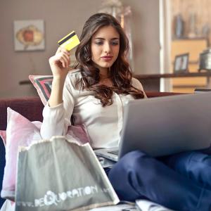 5 tips to save money while shopping online