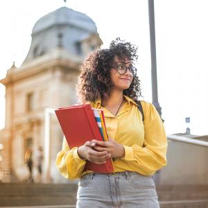 Study Abroad: 10 Tips to get an Education Loan