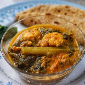 Malabar Spinach and Prawn Curry