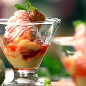 Recipe: Easy Strawberry Trifle