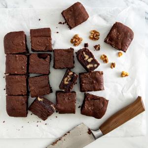 Recipe: Simple Walnut Brownies