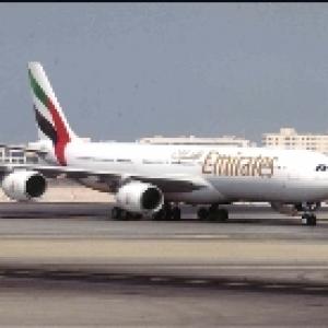 Dubai's crisis may hit Emirates Airlines