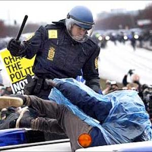 Copenhagen: Protestors bashed up; talks may fail