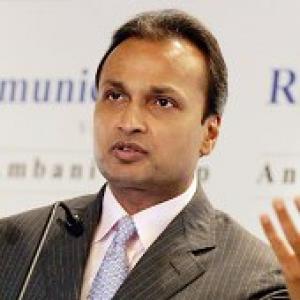 Reliance Media World lists at Rs 89.75 on BSE