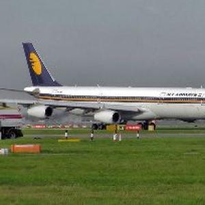 Jet Airways sees Rs 407-cr loss