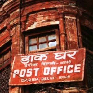 Post offices may sell cars, in talks with Maruti