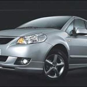 Maruti halts production of SX4