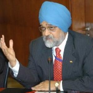 India should adjust to high energy prices: Montek