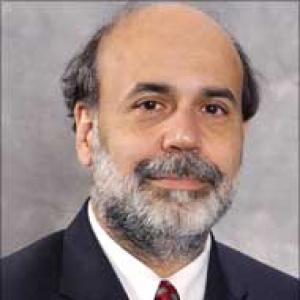 Bernanke wins new term as Fed chief