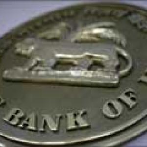 RBI raises short-term rates to contain inflation