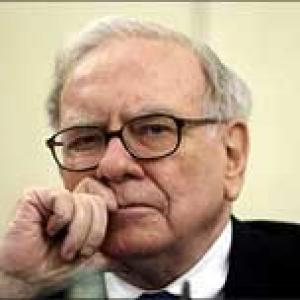 Warren Buffett to invest in Bajaj Finserv?