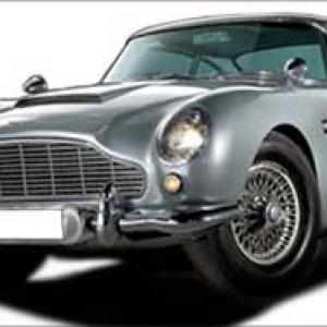 James Bond's car up for auction