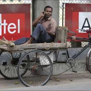 1.85 mn new mobile users in April, Bharti leads