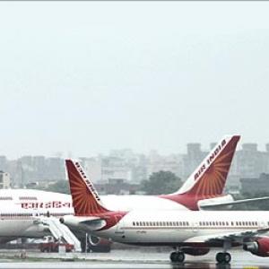 Air India earns Rs 36 cr a day, spends Rs 57 cr!