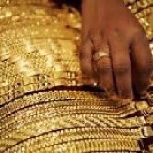 RBI allows 7 more banks to import gold, silver