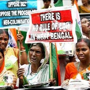 Singur land deal: Mamata wins, Tata loses