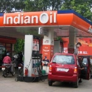 Indian oil firms set to report Rs 50,000 cr loss