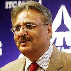 ITC chief to pave way for successor by Feb 2017