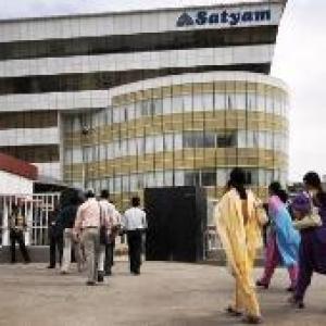 Mahindra Satyam has to deposit Rs 350 cr with I-T