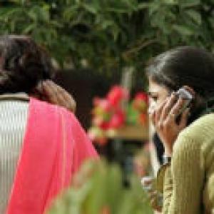BSNL, MTNL hurt by number portability