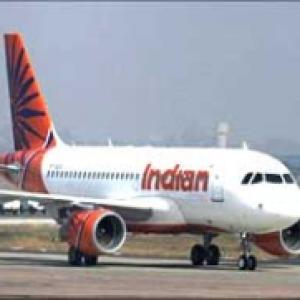 Indian Airlines' pilots warn of agitation on Nov 30