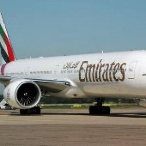 Emirates places record order to Boeing