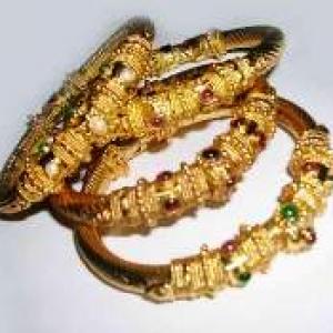 Gold, silver prices rise on firm global cues