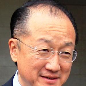 World Bank selects Jim Yong Kim as its president