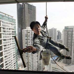 IMAGES: The tough life of window cleaners