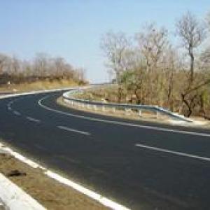Good road network key to development: Kashmir CM
