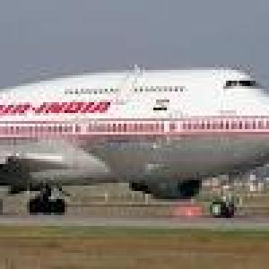 Govt departments owe Rs 574 cr to Air India