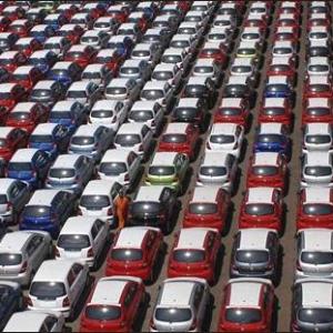 Why you should NOT buy a car this festive season