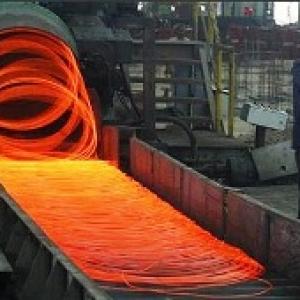 Amid blues, steelmakers in the red