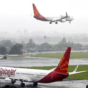 Govt has no plan to divest stake in Air India