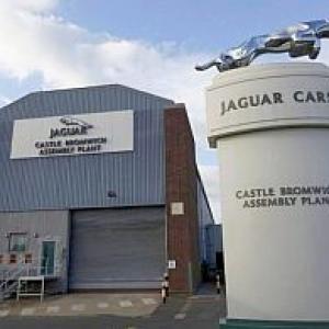 Strike hits production at JLR car plants in UK